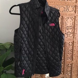 The north face quilted vest small/petite